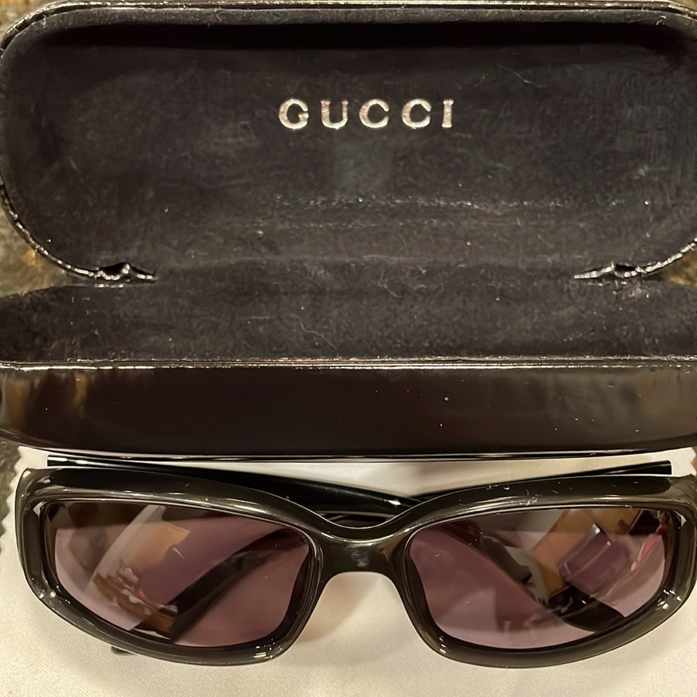 Gucci Black frame Sunglasses